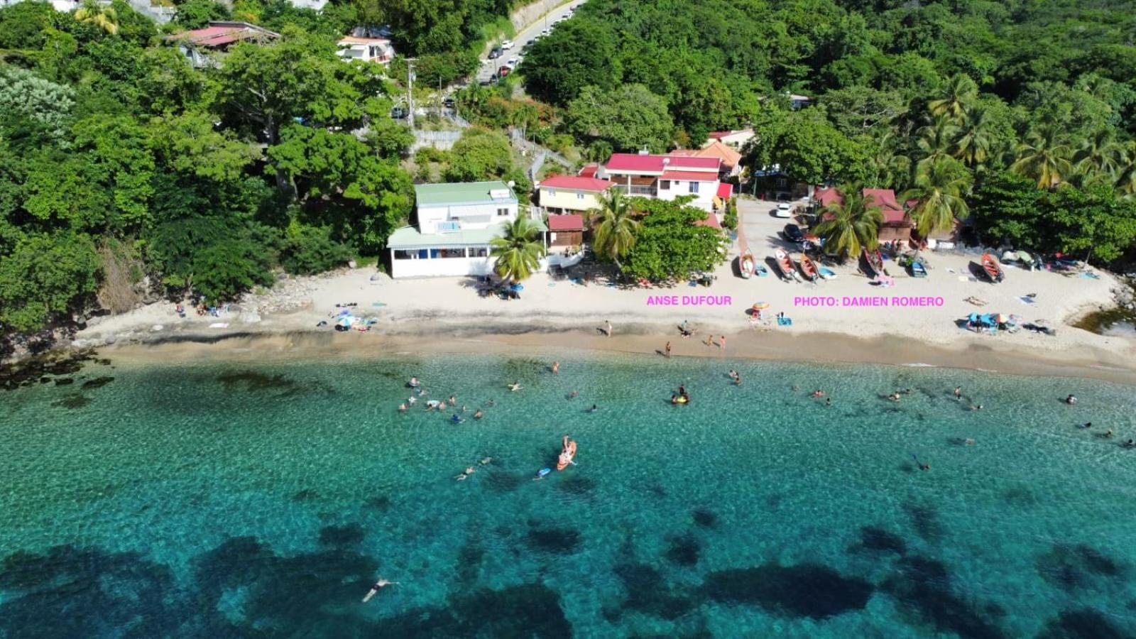 Bungalow "Doussin' Kreyol", Au Calme A 150M De La Plage Grande Anse Bagian luar foto