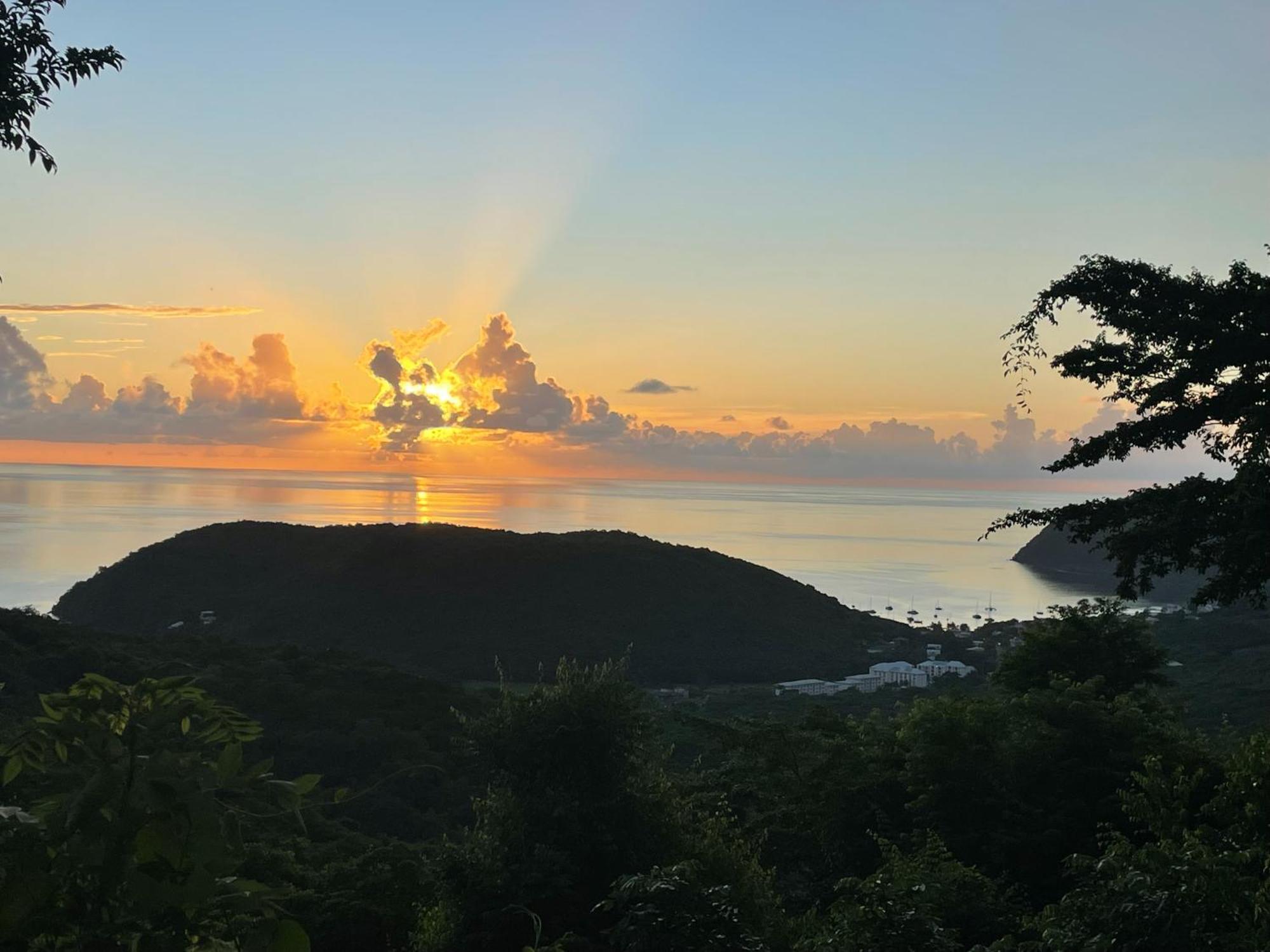 Bungalow "Doussin' Kreyol", Au Calme A 150M De La Plage Grande Anse Bagian luar foto